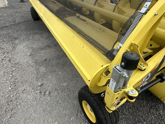 2022 John Deere 659 Header Forage