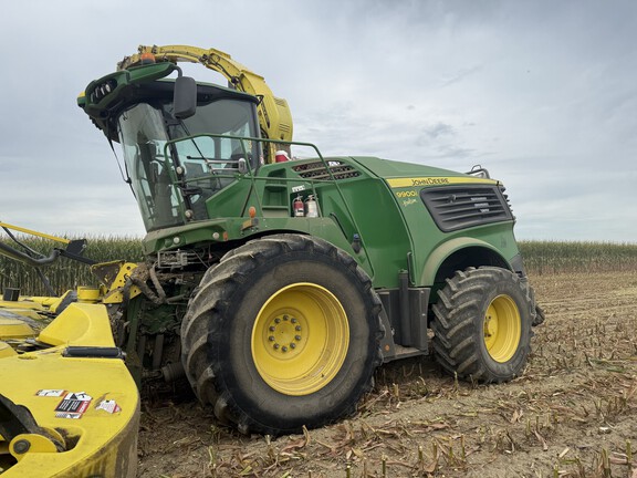 2022 John Deere 9900 Forage Harvester
