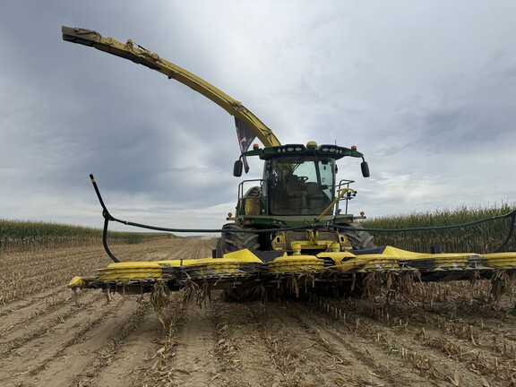 2022 John Deere 9900 Forage Harvester
