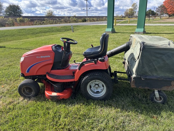 Simplicity Conquest 16H Garden Tractor