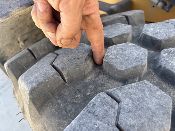 2024 John Deere 324 P Compact Utility Loader