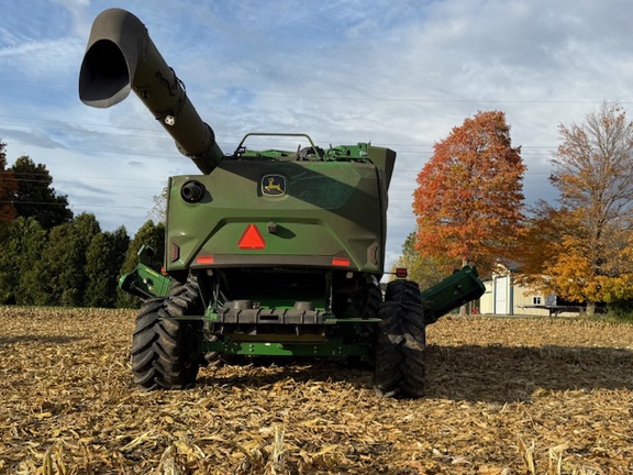 2025 John Deere S7 800 Combine
