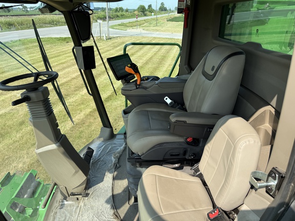 2025 John Deere S7 800 Combine