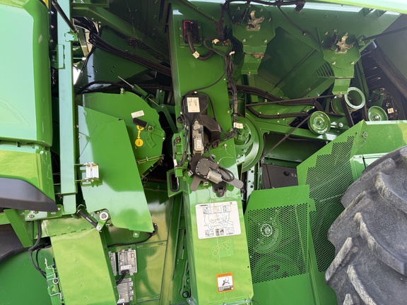 2025 John Deere S7 800 Combine