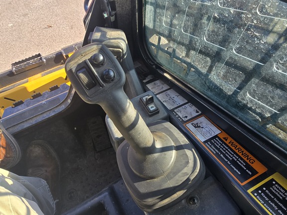 2024 John Deere 324G Skid Steer Loader
