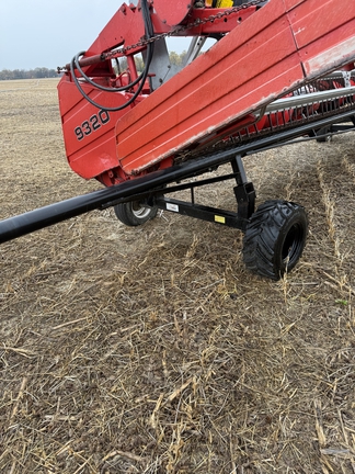 Massey Ferguson 9320 Header Combine