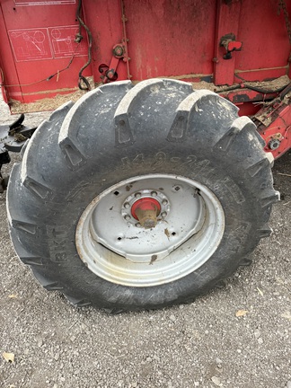 1987 Massey Ferguson 8560 Combine