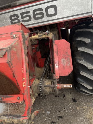 1987 Massey Ferguson 8560 Combine