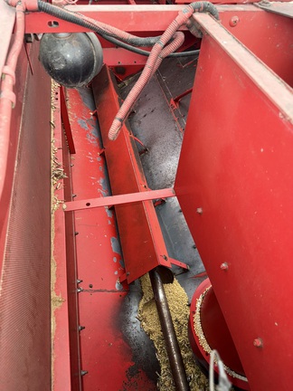 1987 Massey Ferguson 8560 Combine
