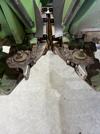 2009 John Deere 608C Header Corn Head