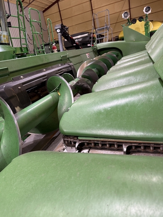 2009 John Deere 608C Header Corn Head