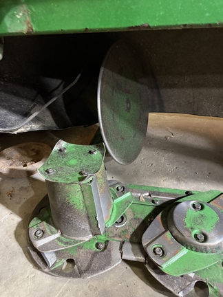 2023 John Deere R200 Mower