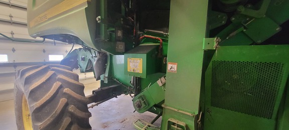2009 John Deere 9570 STS Combine