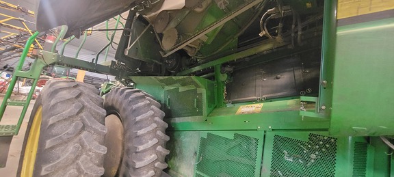 2009 John Deere 9570 STS Combine
