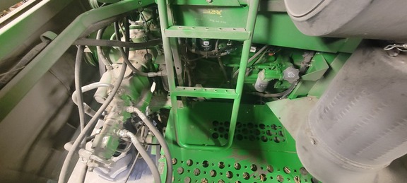 2009 John Deere 9570 STS Combine