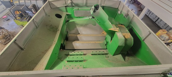 2009 John Deere 9570 STS Combine