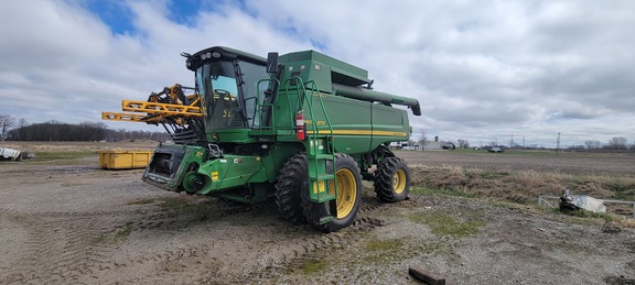 2009 John Deere 9570 STS Combine
