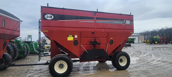 2023 J&M 755 Gravity Box