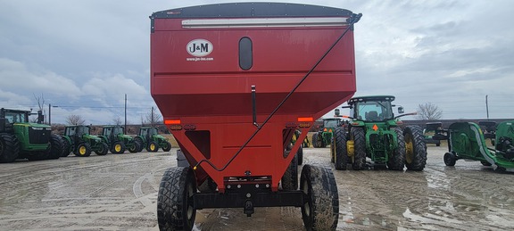 2023 J&M 755 Gravity Box