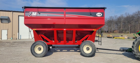 2023 J&M 755 Gravity Box