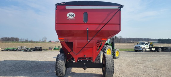 2023 J&M 755 Gravity Box