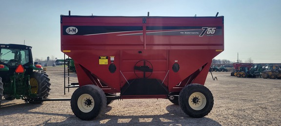 2023 J&M 755 Gravity Box