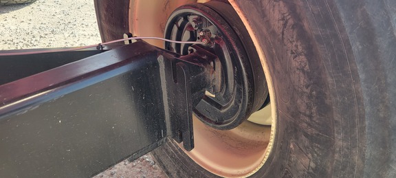 2023 J&M 755 Gravity Box