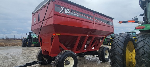 2023 J&M 755 Gravity Box