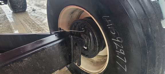 2023 J&M 755 Gravity Box