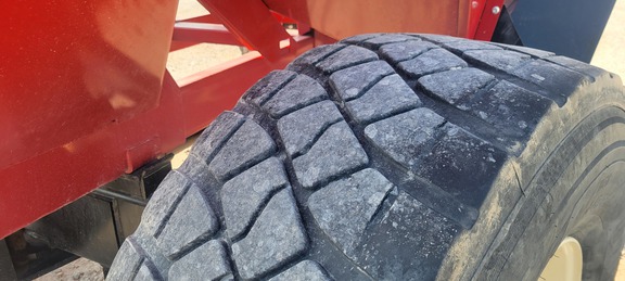 2023 J&M 755 Gravity Box