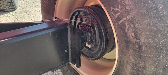 2023 J&M 755 Gravity Box