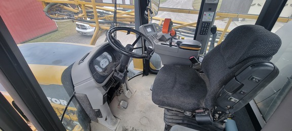 2009 RoGator SSC1084 Sprayer/High Clearance