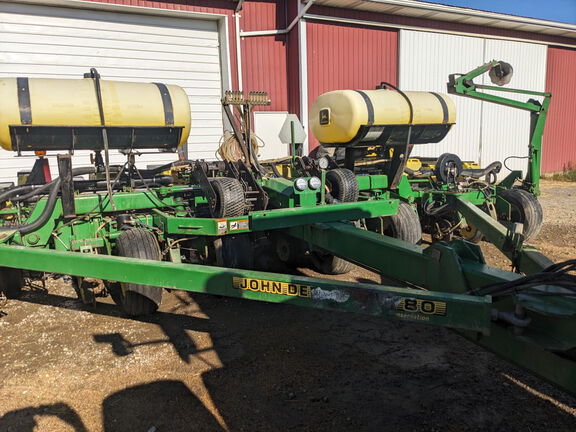 2001 John Deere 1780 Planter