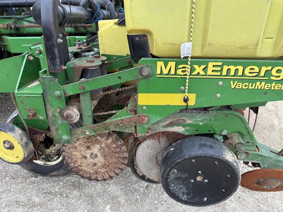 2001 John Deere 1780 Planter