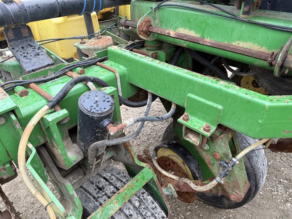 2001 John Deere 1780 Planter
