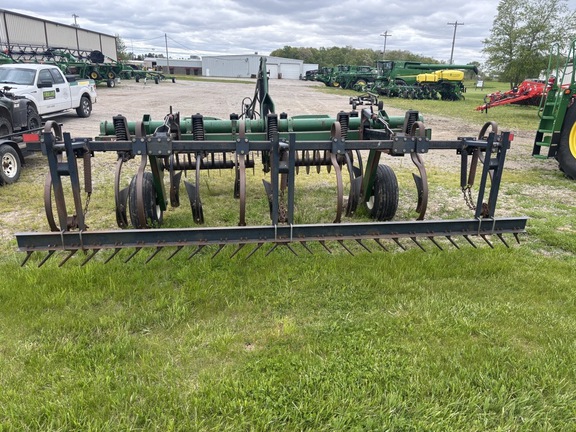 Glencoe F551B Chisel Plow