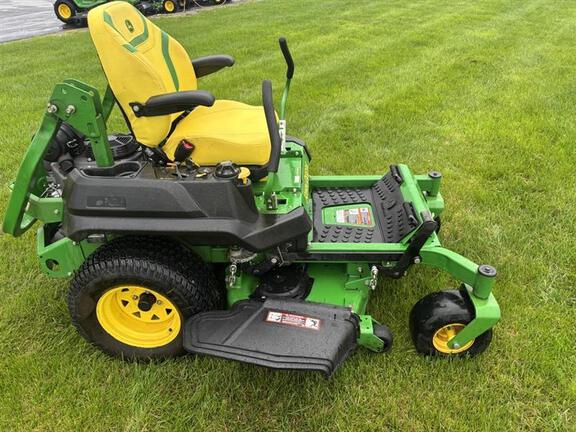 2023 John Deere Z740R Mower/Zero Turn