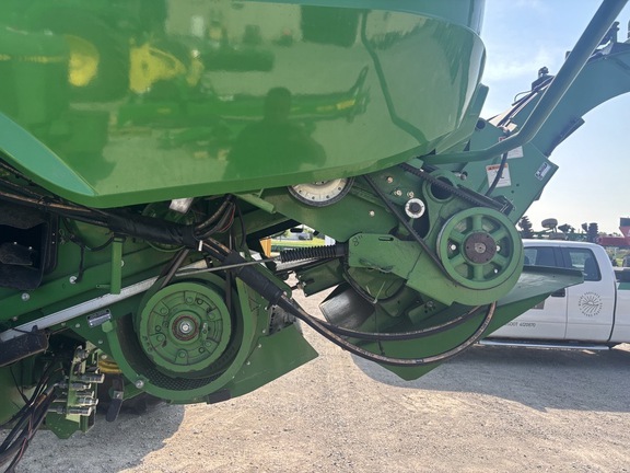 2015 John Deere S680 Combine
