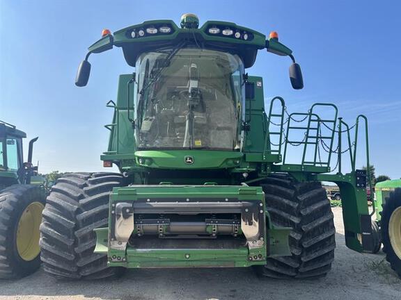 2015 John Deere S680 Combine