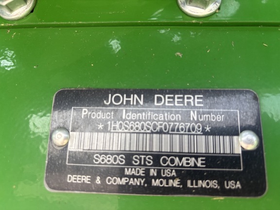 2015 John Deere S680 Combine