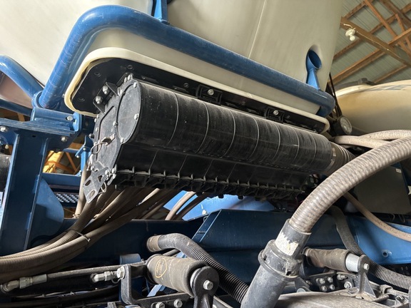 2021 Kinze 3665 Planter