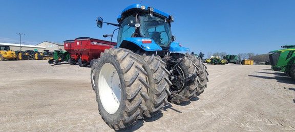 2015 New Holland T7.210 T4B Tractor