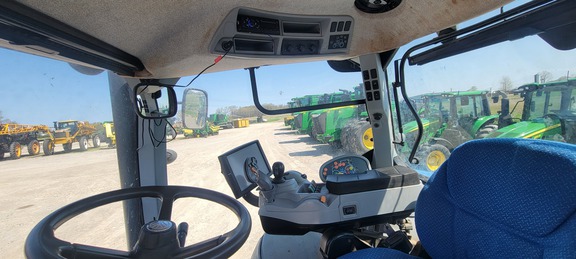 2015 New Holland T7.210 T4B Tractor