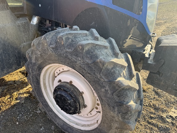 2015 New Holland T7.210 T4B Tractor