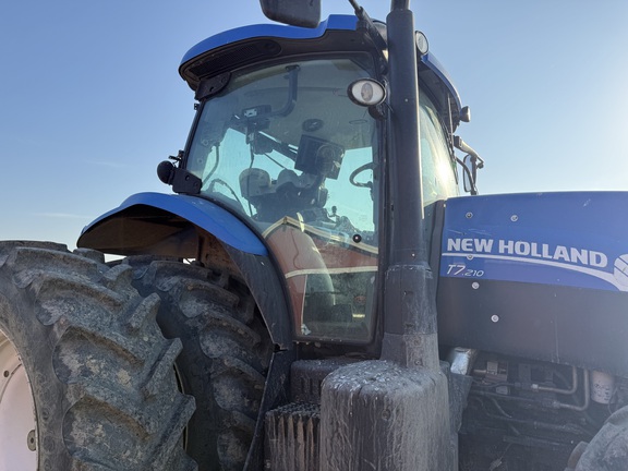 2015 New Holland T7.210 T4B Tractor