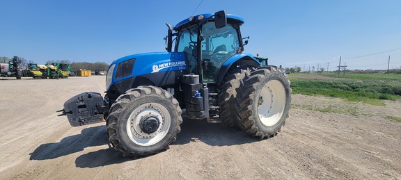 2015 New Holland T7.210 T4B Tractor