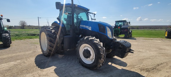2015 New Holland T7.210 T4B Tractor