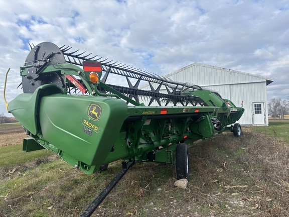 2019 John Deere 740FD Header Combine