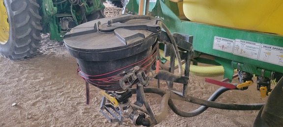 2012 Fast Distributing 9613 Sprayer