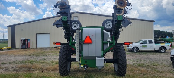2024 Unverferth Nutrimax 1400 Applicator